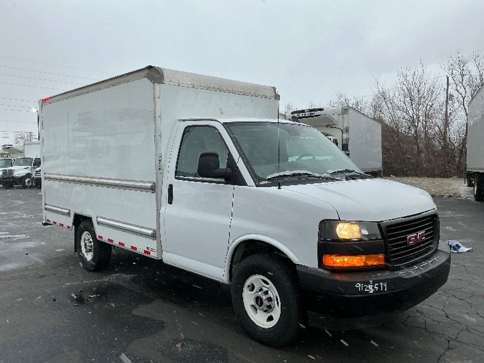 Light Duty Box Truck-Light and Medium Duty Trucks-GMC-2021-Savana G33503-Indianapolis-IN-114,806\n\t\tmiles-$ 26,500 - Image 1