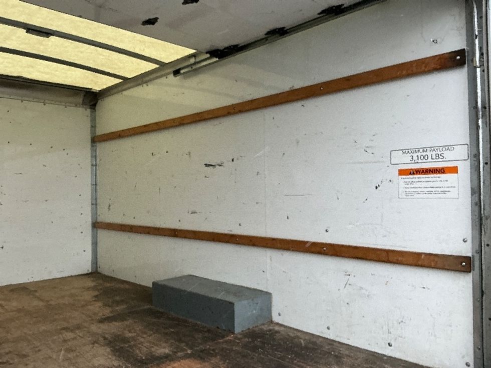 Light Duty Box Truck-Light and Medium Duty Trucks-GMC-2021-Savana G33503-Indianapolis-IN-114,806\n\t\tmiles-$ 26,500 - Image 11