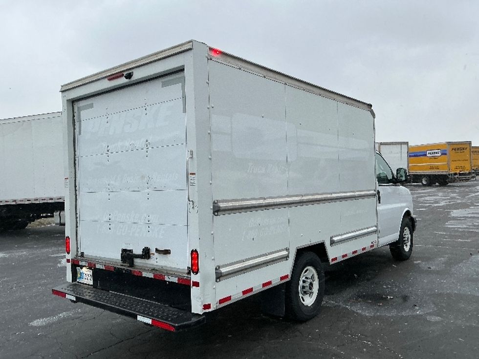 Light Duty Box Truck-Light and Medium Duty Trucks-GMC-2021-Savana G33503-Indianapolis-IN-114,806\n\t\tmiles-$ 26,500 - Image 12