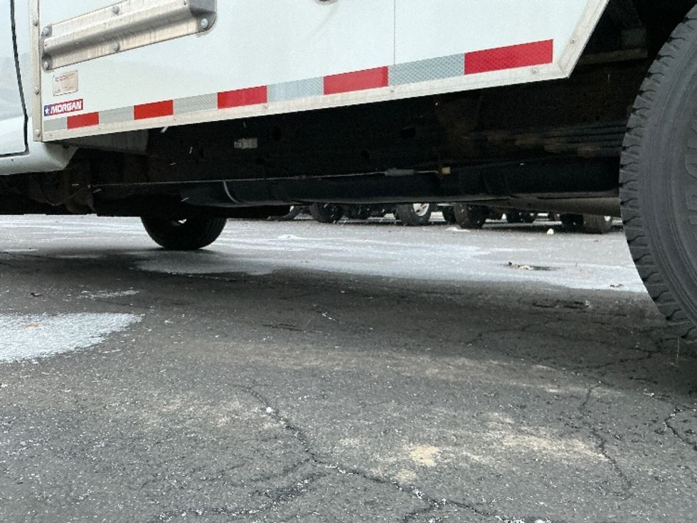 Light Duty Box Truck-Light and Medium Duty Trucks-GMC-2021-Savana G33503-Indianapolis-IN-114,806\n\t\tmiles-$ 26,500 - Image 5