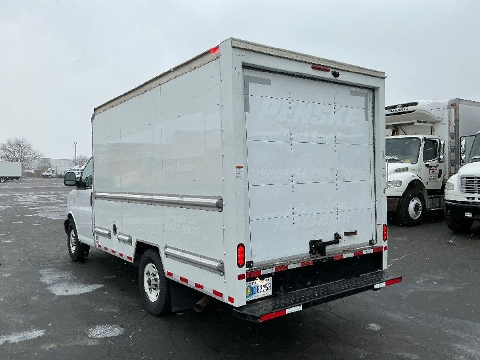 Light Duty Box Truck-Light and Medium Duty Trucks-GMC-2021-Savana G33503-Indianapolis-IN-114,806\n\t\tmiles-$ 26,500 - Image 6