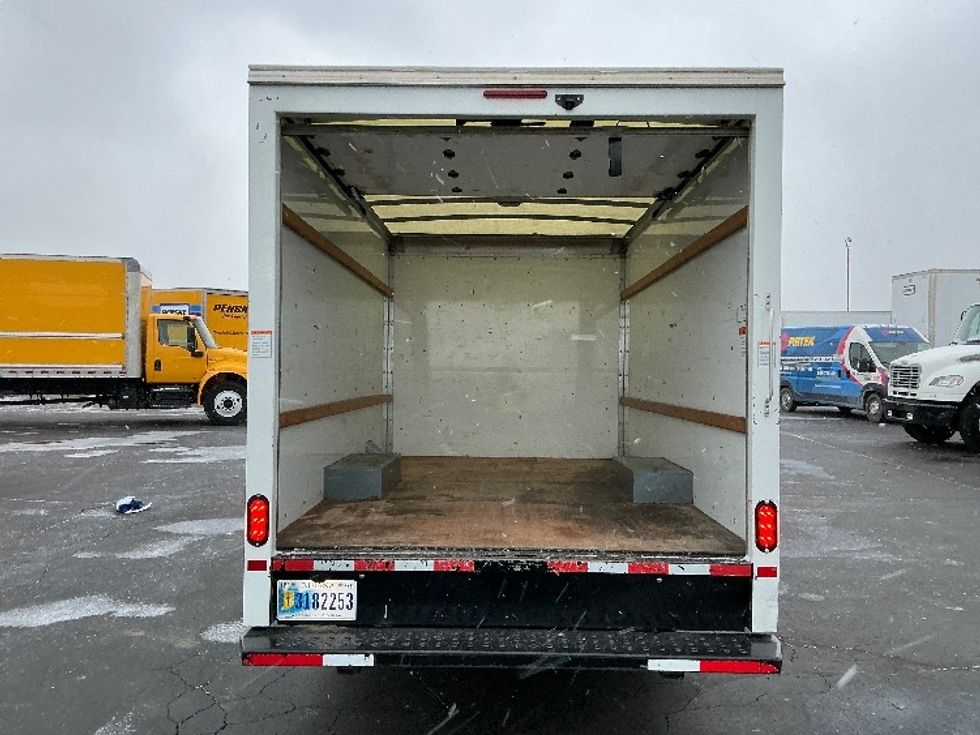 Light Duty Box Truck-Light and Medium Duty Trucks-GMC-2021-Savana G33503-Indianapolis-IN-114,806\n\t\tmiles-$ 26,500 - Image 8