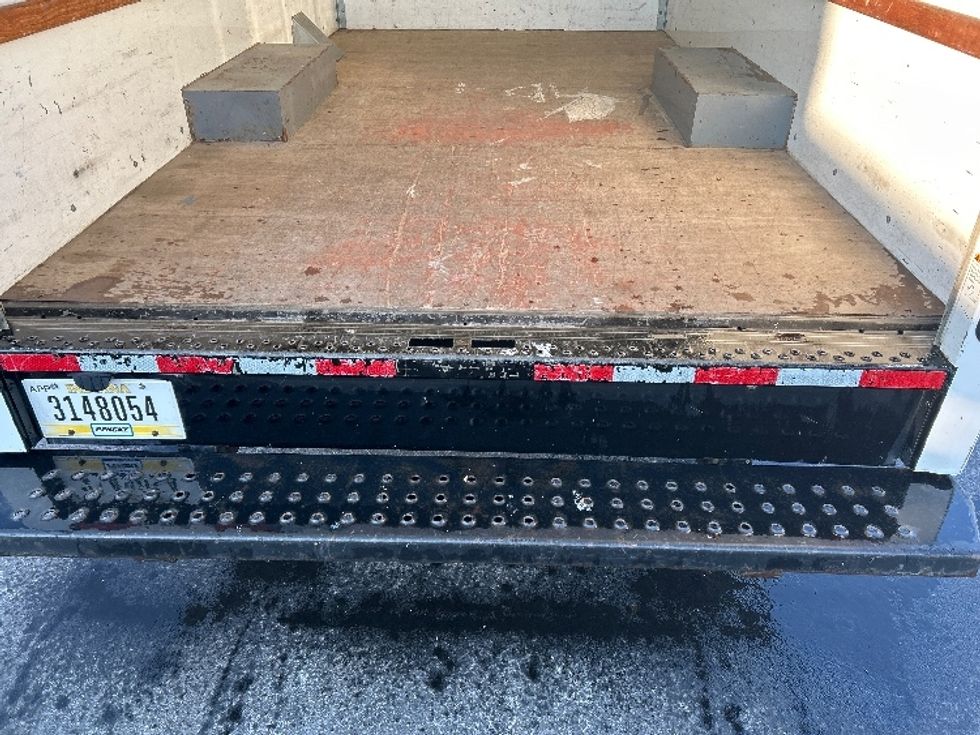 Light Duty Box Truck-Light and Medium Duty Trucks-GMC-2021-Savana G33503-Indianapolis-IN-116,838\n\t\tmiles-$ 26,250 - Image 10