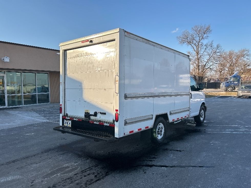 Light Duty Box Truck-Light and Medium Duty Trucks-GMC-2021-Savana G33503-Indianapolis-IN-116,838\n\t\tmiles-$ 26,250 - Image 13