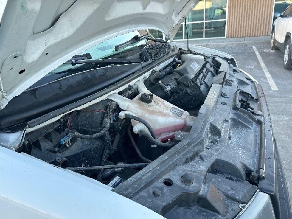 Light Duty Box Truck-Light and Medium Duty Trucks-GMC-2021-Savana G33503-Indianapolis-IN-116,838\n\t\tmiles-$ 26,250 - Image 23