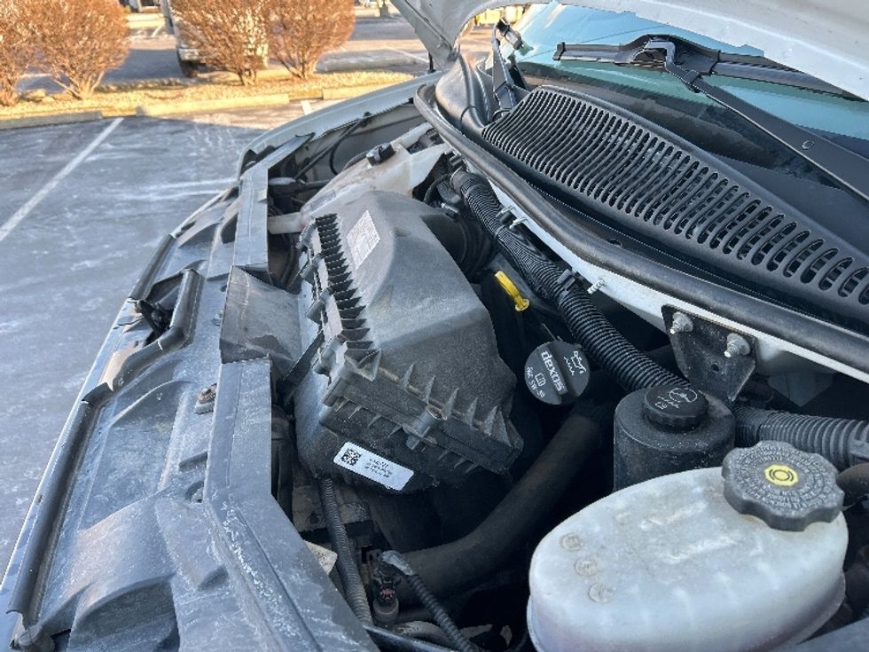 Light Duty Box Truck-Light and Medium Duty Trucks-GMC-2021-Savana G33503-Indianapolis-IN-116,838\n\t\tmiles-$ 26,250 - Image 24