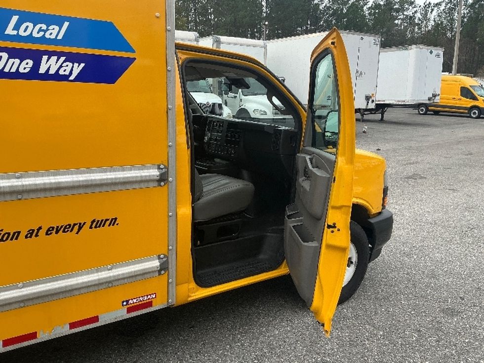 Light Duty Box Truck-Light and Medium Duty Trucks-GMC-2021-Savana G33503-Jacksonville-FL-118,586\n\t\tmiles-$ 25,500 - Image 19