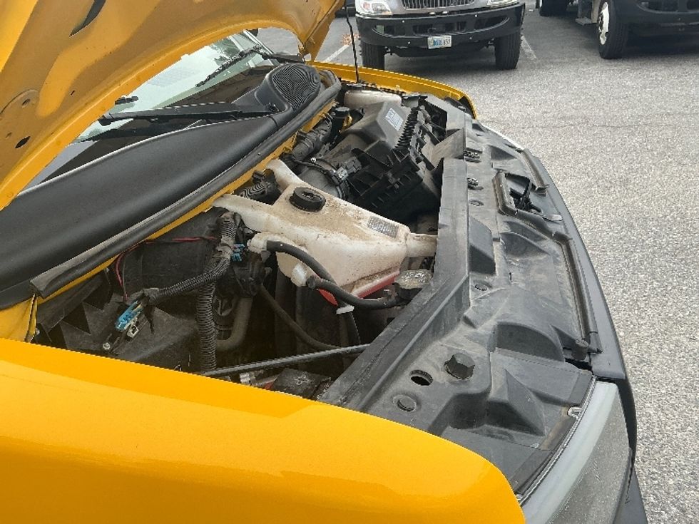 Light Duty Box Truck-Light and Medium Duty Trucks-GMC-2021-Savana G33503-Jacksonville-FL-118,586\n\t\tmiles-$ 25,500 - Image 22