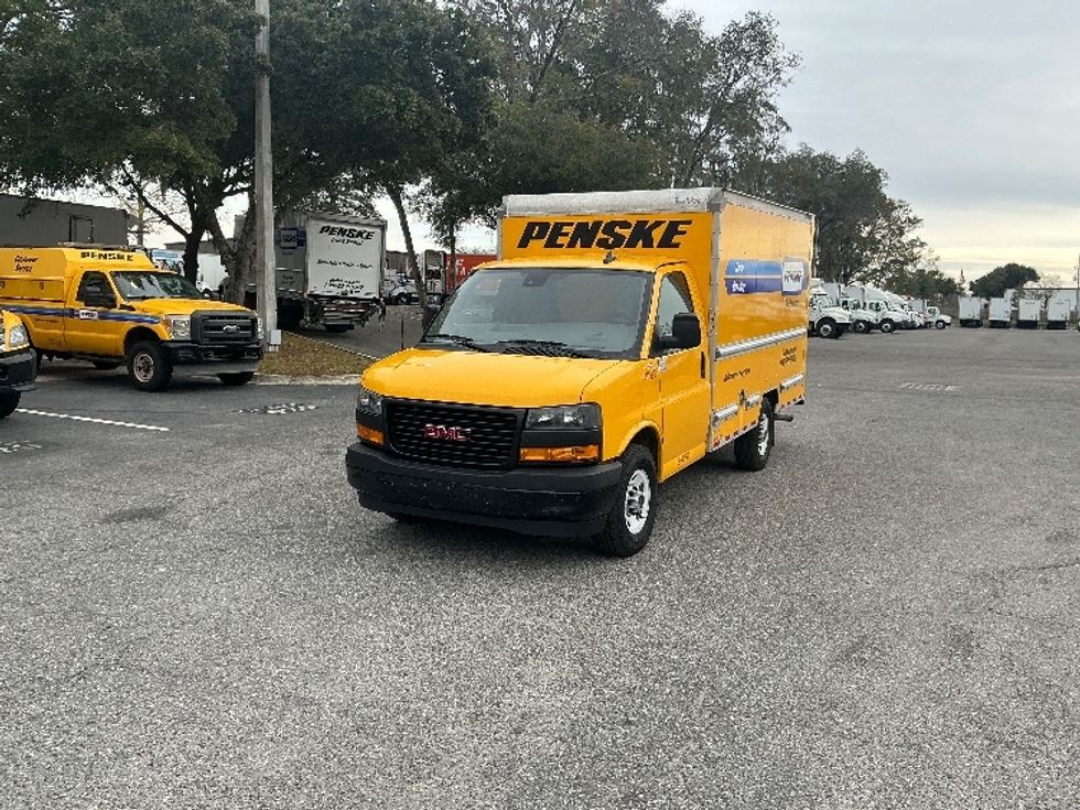 Light Duty Box Truck-Light and Medium Duty Trucks-GMC-2021-Savana G33503-Jacksonville-FL-118,586\n\t\tmiles-$ 25,500 - Image 3