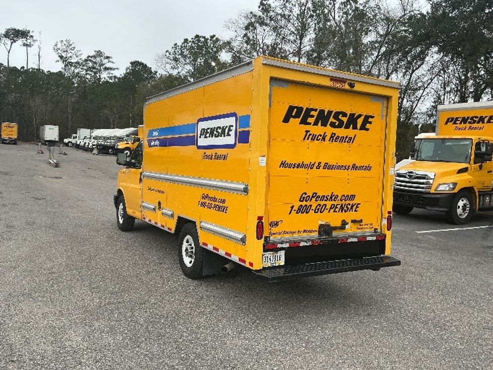 Light Duty Box Truck-Light and Medium Duty Trucks-GMC-2021-Savana G33503-Jacksonville-FL-118,586\n\t\tmiles-$ 25,500 - Image 6