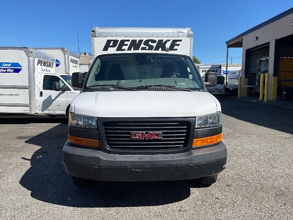 Light Duty Box Truck-Light and Medium Duty Trucks-GMC-2021-Savana G33503-Jamaica-NY-112,293\n\t\tmiles-$ 26,500 - Image 2