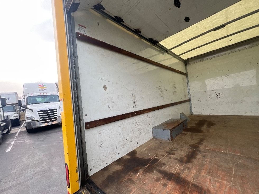 Light Duty Box Truck-Light and Medium Duty Trucks-GMC-2021-Savana G33503-Jessup-MD-103,548\n\t\tmiles-$ 25,250 - Image 11