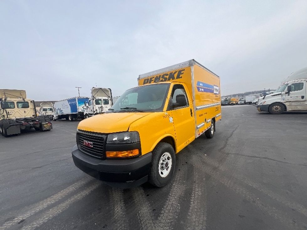 Light Duty Box Truck-Light and Medium Duty Trucks-GMC-2021-Savana G33503-Jessup-MD-103,548\n\t\tmiles-$ 25,250 - Image 3