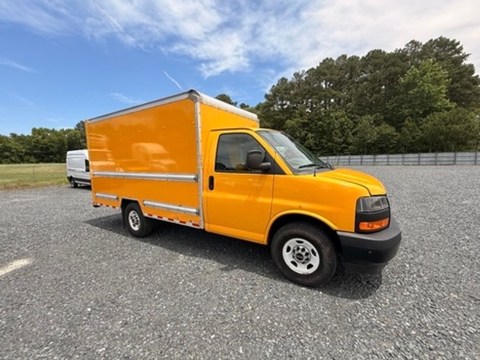 Light Duty Box Truck-Light and Medium Duty Trucks-GMC-2021-Savana G33503-Jessup-MD-103,675\n\t\tmiles-$ 24,750 - Image 3