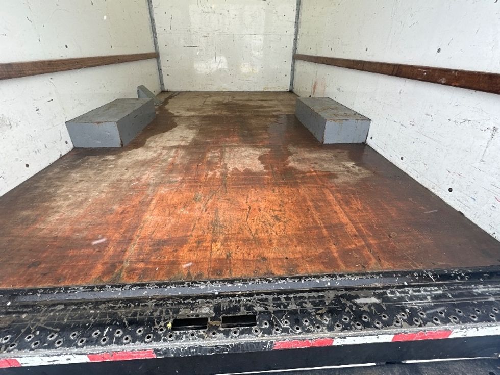 Light Duty Box Truck-Light and Medium Duty Trucks-GMC-2021-Savana G33503-Kalamazoo-MI-124,788\n\t\tmiles-$ 23,250 - Image 10