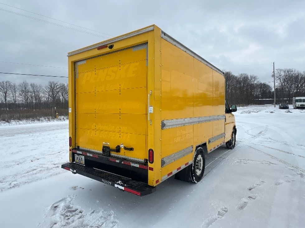 Light Duty Box Truck-Light and Medium Duty Trucks-GMC-2021-Savana G33503-Kalamazoo-MI-124,788\n\t\tmiles-$ 23,250 - Image 13
