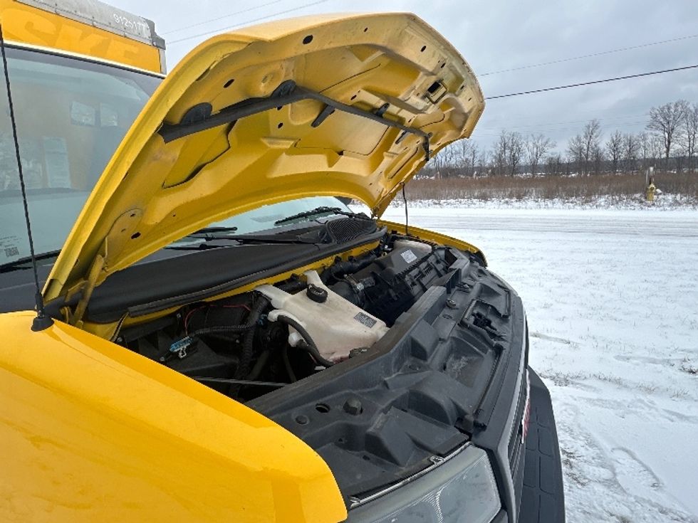 Light Duty Box Truck-Light and Medium Duty Trucks-GMC-2021-Savana G33503-Kalamazoo-MI-124,788\n\t\tmiles-$ 23,250 - Image 23