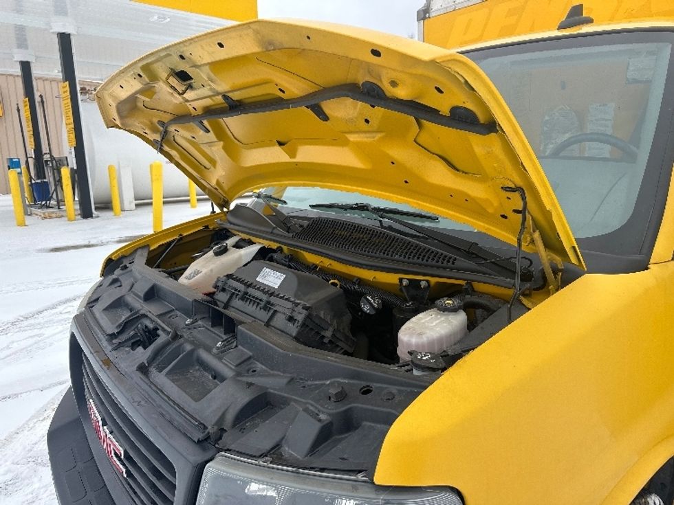 Light Duty Box Truck-Light and Medium Duty Trucks-GMC-2021-Savana G33503-Kalamazoo-MI-124,788\n\t\tmiles-$ 23,250 - Image 24