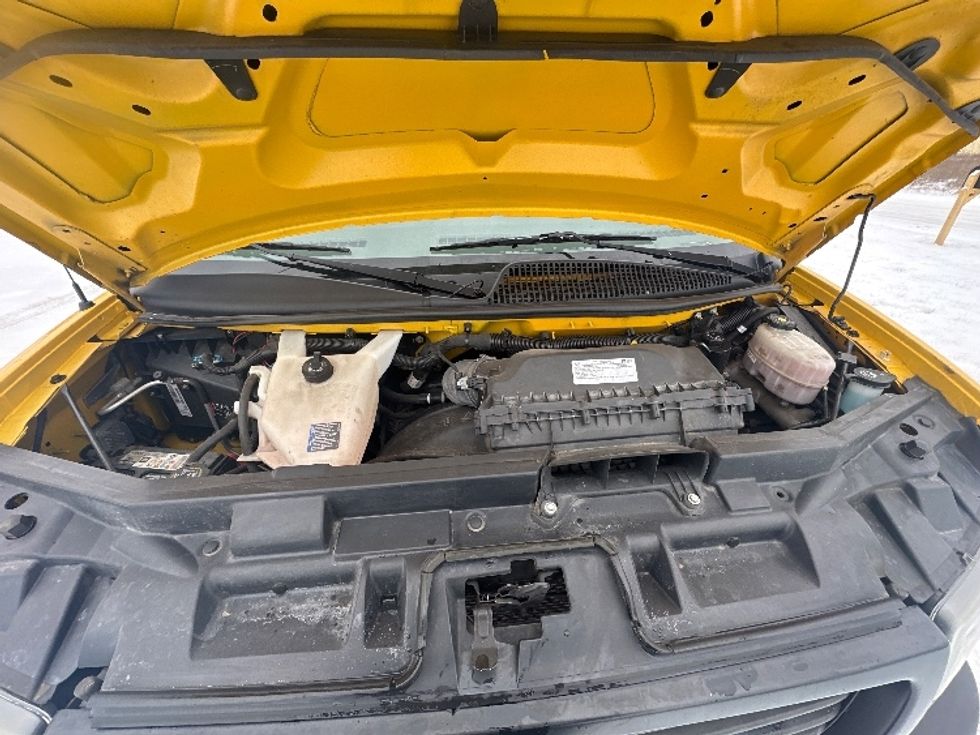 Light Duty Box Truck-Light and Medium Duty Trucks-GMC-2021-Savana G33503-Kalamazoo-MI-124,788\n\t\tmiles-$ 23,250 - Image 25