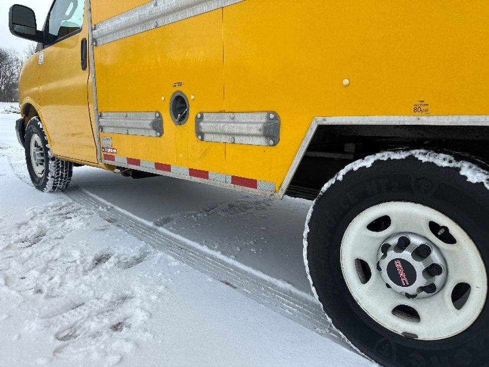 Light Duty Box Truck-Light and Medium Duty Trucks-GMC-2021-Savana G33503-Kalamazoo-MI-124,788\n\t\tmiles-$ 23,250 - Image 5