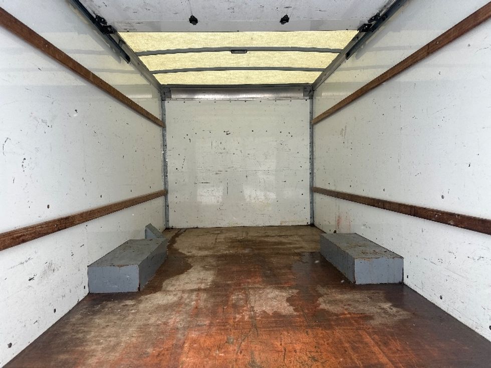 Light Duty Box Truck-Light and Medium Duty Trucks-GMC-2021-Savana G33503-Kalamazoo-MI-124,788\n\t\tmiles-$ 23,250 - Image 8