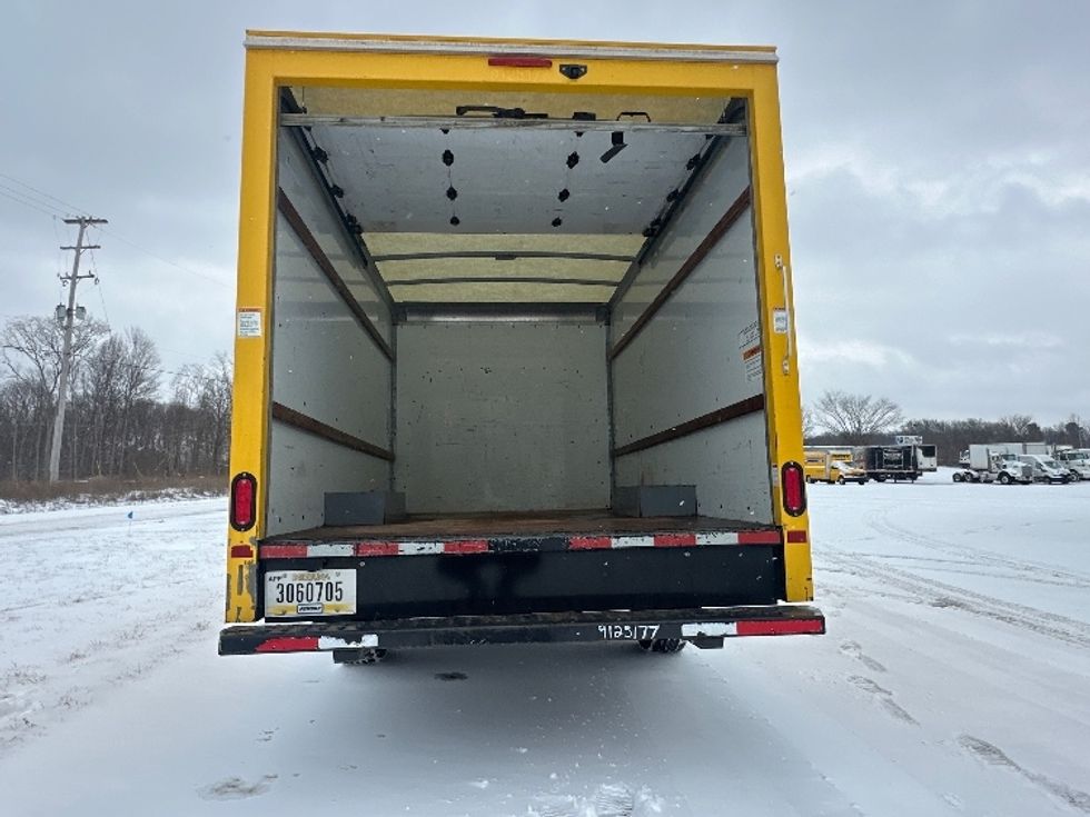 Light Duty Box Truck-Light and Medium Duty Trucks-GMC-2021-Savana G33503-Kalamazoo-MI-124,788\n\t\tmiles-$ 23,250 - Image 9