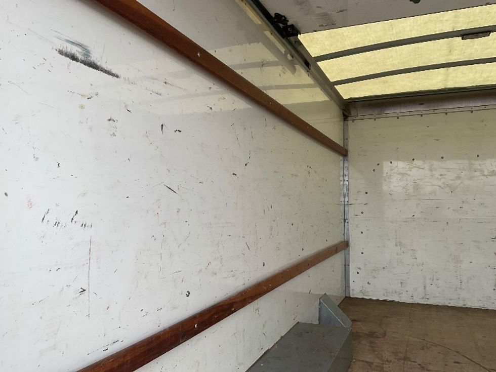 Light Duty Box Truck-Light and Medium Duty Trucks-GMC-2021-Savana G33503-Kansas City-MO-105,088\n\t\tmiles-$ 26,250 - Image 10