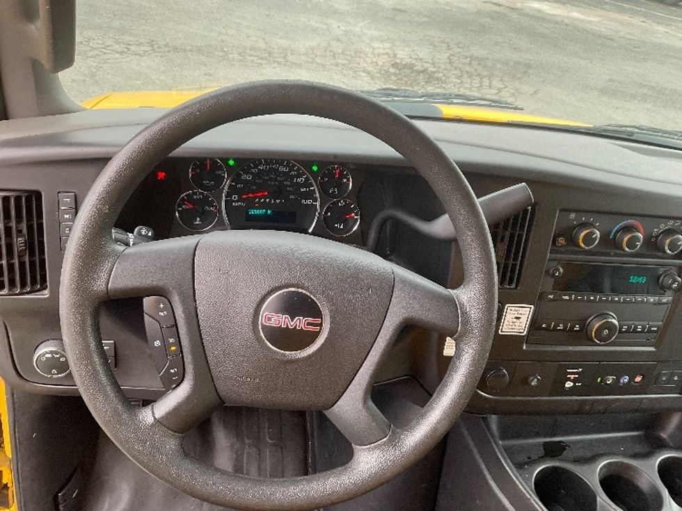 Light Duty Box Truck-Light and Medium Duty Trucks-GMC-2021-Savana G33503-Kansas City-MO-105,088\n\t\tmiles-$ 26,250 - Image 16