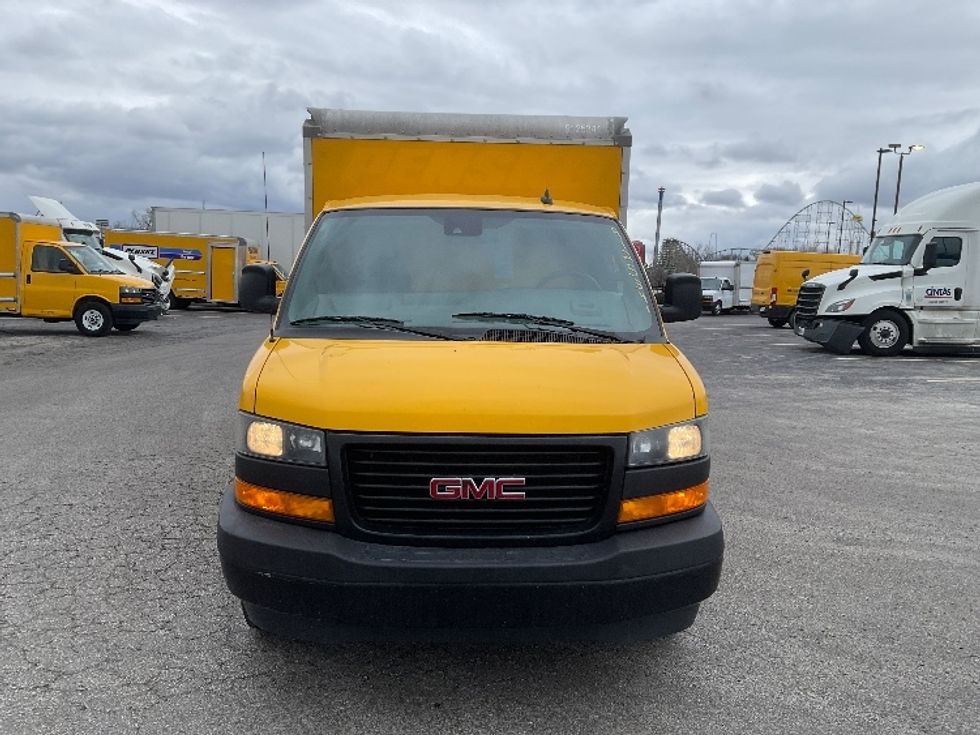 Light Duty Box Truck-Light and Medium Duty Trucks-GMC-2021-Savana G33503-Kansas City-MO-105,088\n\t\tmiles-$ 26,250 - Image 2