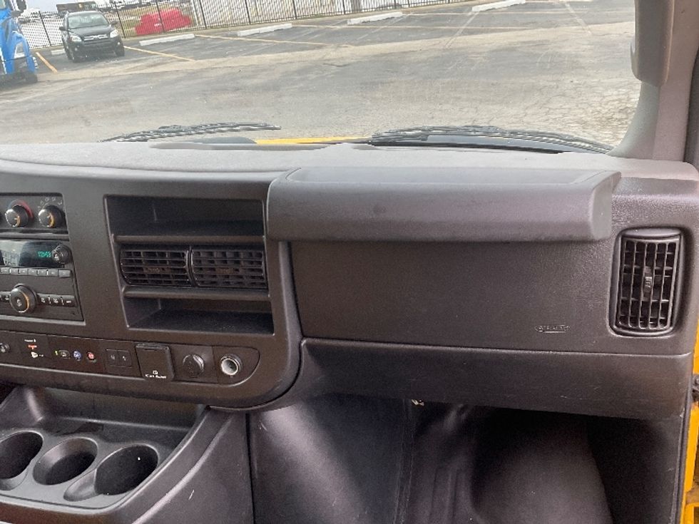 Light Duty Box Truck-Light and Medium Duty Trucks-GMC-2021-Savana G33503-Kansas City-MO-105,088\n\t\tmiles-$ 26,250 - Image 20