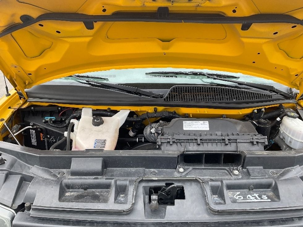 Light Duty Box Truck-Light and Medium Duty Trucks-GMC-2021-Savana G33503-Kansas City-MO-105,088\n\t\tmiles-$ 26,250 - Image 22