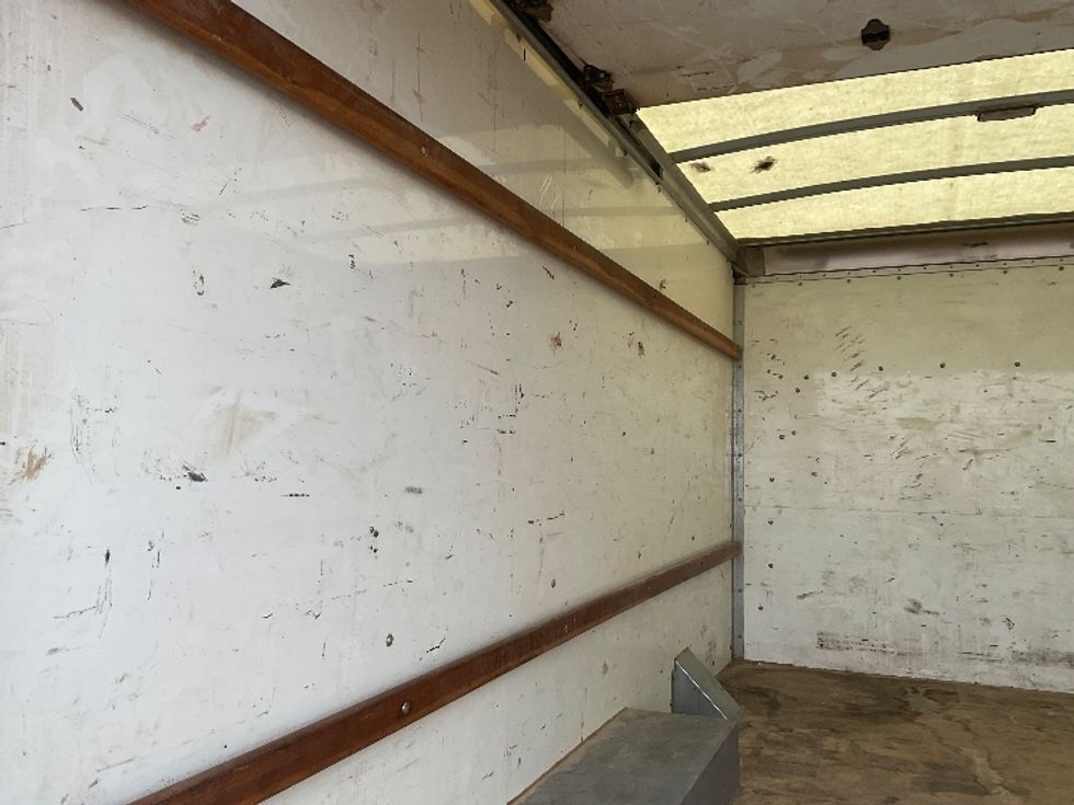 Light Duty Box Truck-Light and Medium Duty Trucks-GMC-2021-Savana G33503-Kansas City-MO-106,496\n\t\tmiles-$ 26,250 - Image 10