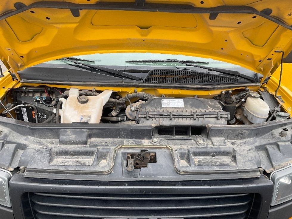 Light Duty Box Truck-Light and Medium Duty Trucks-GMC-2021-Savana G33503-Kansas City-MO-106,496\n\t\tmiles-$ 26,250 - Image 21