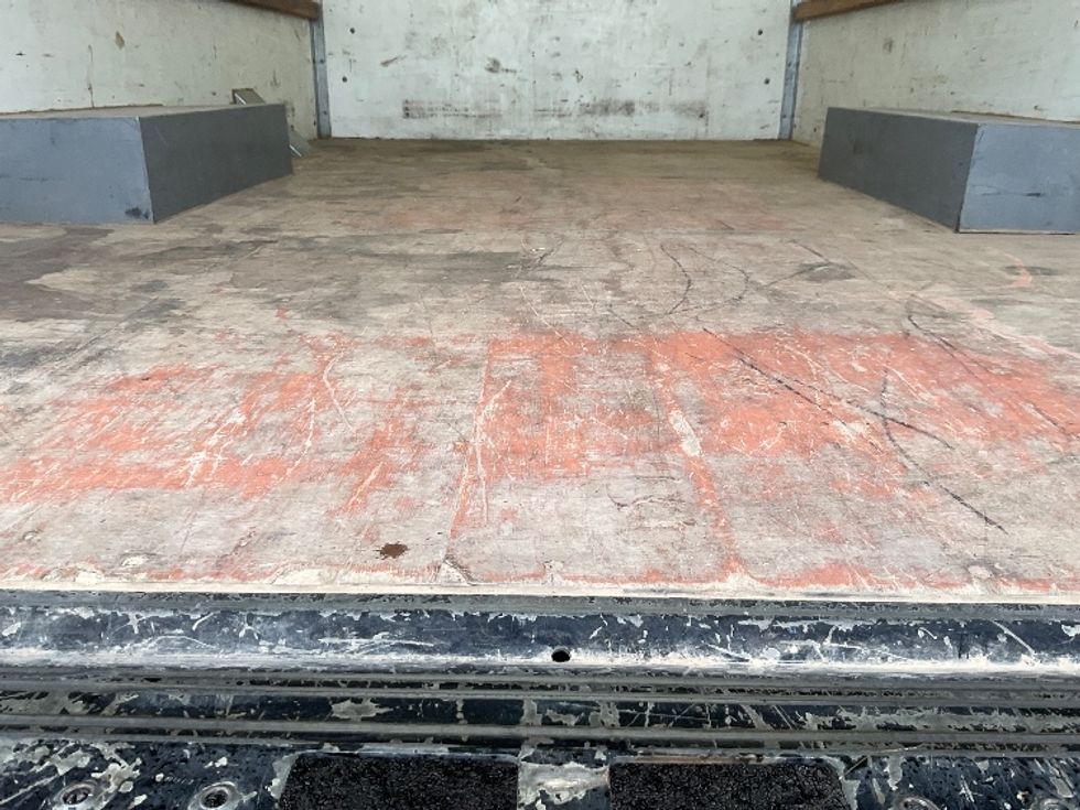 Light Duty Box Truck-Light and Medium Duty Trucks-GMC-2021-Savana G33503-Kansas City-MO-106,496\n\t\tmiles-$ 26,250 - Image 9