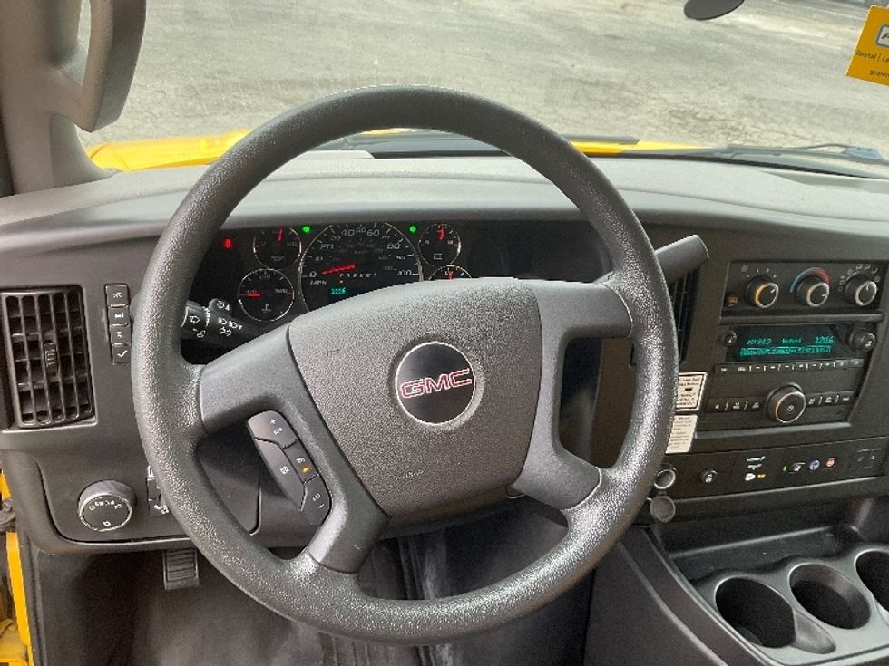 Light Duty Box Truck-Light and Medium Duty Trucks-GMC-2021-Savana G33503-Kansas City-MO-111,605\n\t\tmiles-$ 25,500 - Image 16