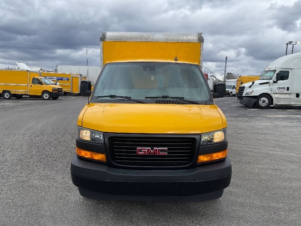 Light Duty Box Truck-Light and Medium Duty Trucks-GMC-2021-Savana G33503-Kansas City-MO-111,605\n\t\tmiles-$ 25,500 - Image 2