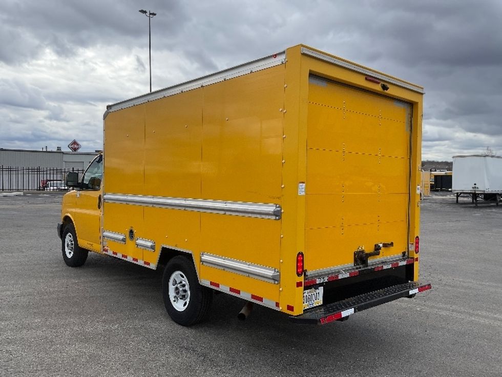 Light Duty Box Truck-Light and Medium Duty Trucks-GMC-2021-Savana G33503-Kansas City-MO-111,605\n\t\tmiles-$ 25,500 - Image 6