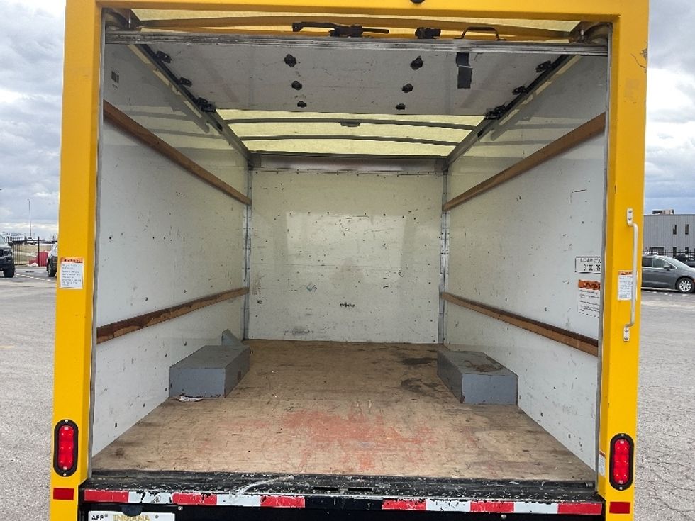 Light Duty Box Truck-Light and Medium Duty Trucks-GMC-2021-Savana G33503-Kansas City-MO-111,605\n\t\tmiles-$ 25,500 - Image 8