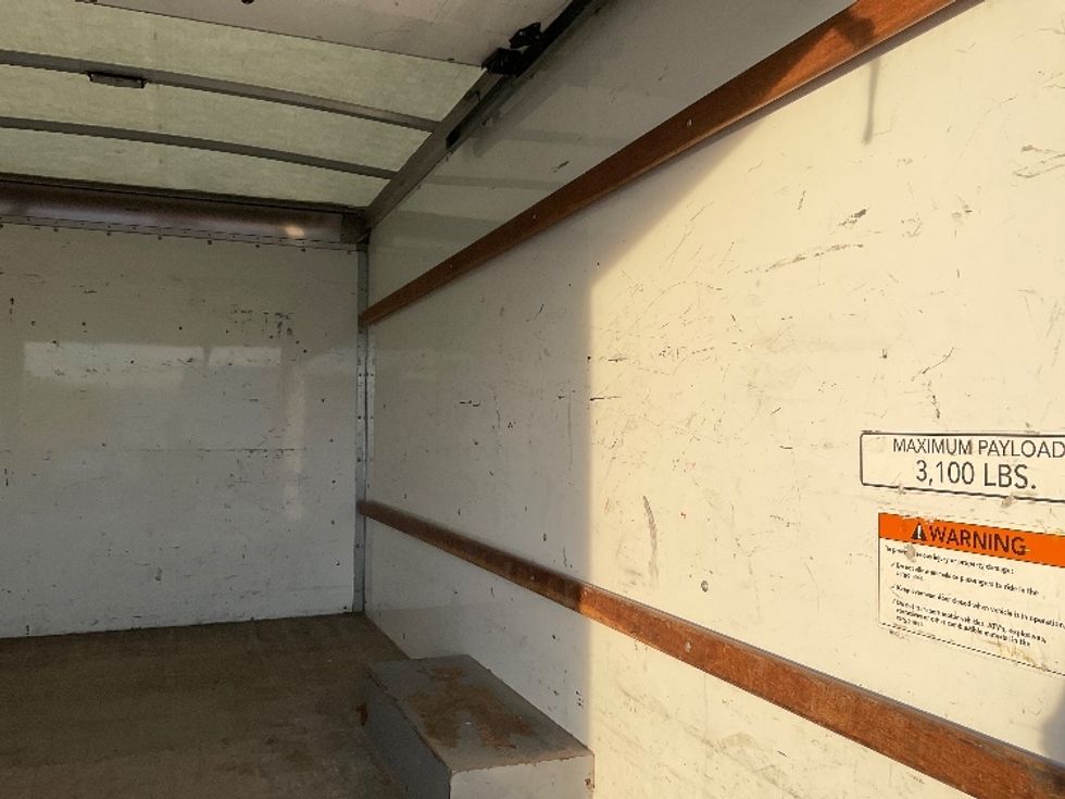 Light Duty Box Truck-Light and Medium Duty Trucks-GMC-2021-Savana G33503-Kansas City-MO-117,089\n\t\tmiles-$ 25,000 - Image 11