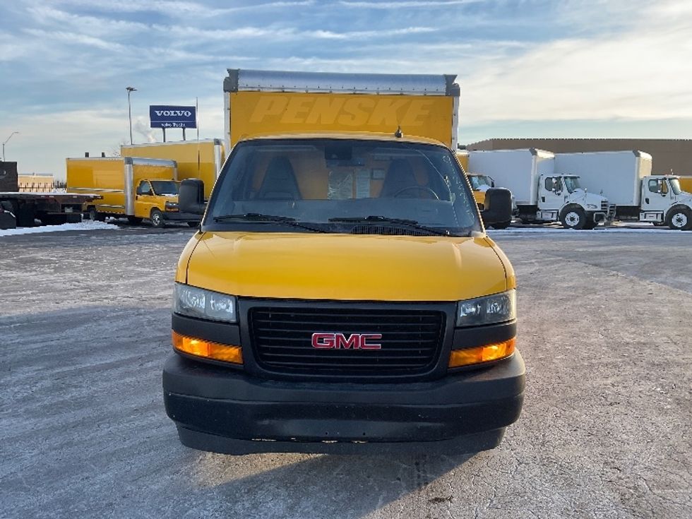 Light Duty Box Truck-Light and Medium Duty Trucks-GMC-2021-Savana G33503-Kansas City-MO-117,089\n\t\tmiles-$ 25,000 - Image 2