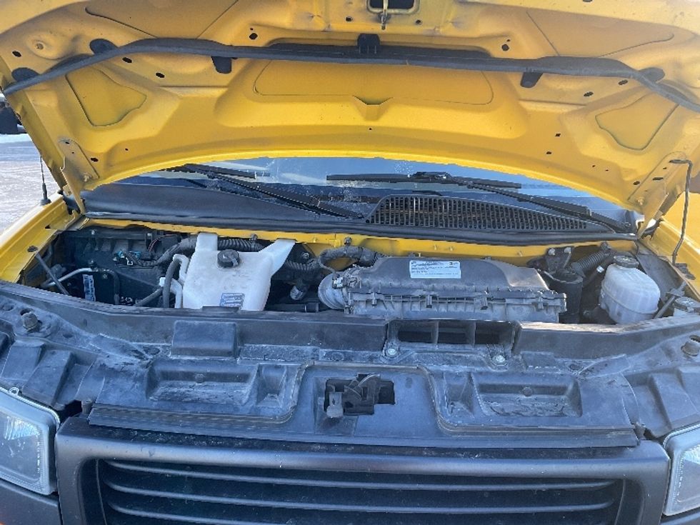 Light Duty Box Truck-Light and Medium Duty Trucks-GMC-2021-Savana G33503-Kansas City-MO-117,089\n\t\tmiles-$ 25,000 - Image 22