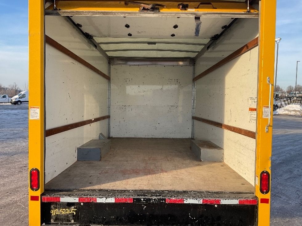 Light Duty Box Truck-Light and Medium Duty Trucks-GMC-2021-Savana G33503-Kansas City-MO-117,089\n\t\tmiles-$ 25,000 - Image 8