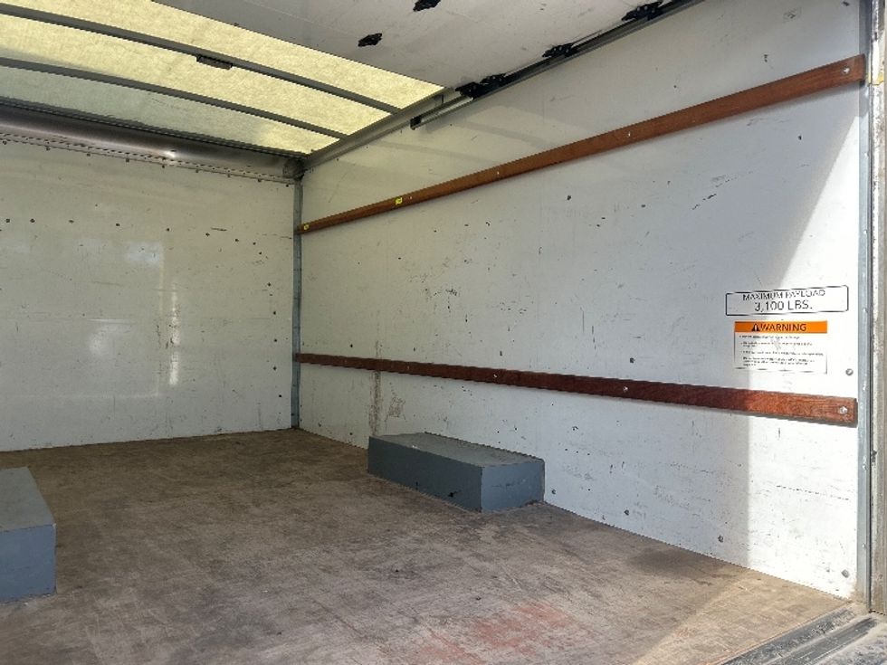 Light Duty Box Truck-Light and Medium Duty Trucks-GMC-2021-Savana G33503-Kansas City-MO-122,352\n\t\tmiles-$ 24,250 - Image 12