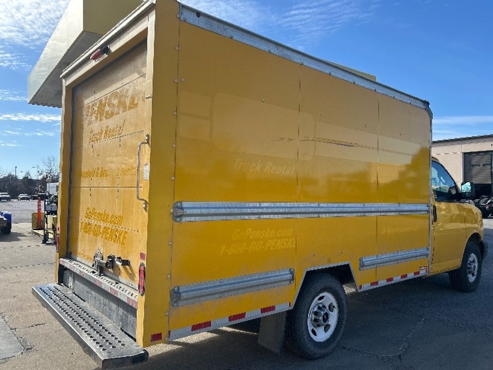 Light Duty Box Truck-Light and Medium Duty Trucks-GMC-2021-Savana G33503-Kansas City-MO-122,352\n\t\tmiles-$ 24,250 - Image 13