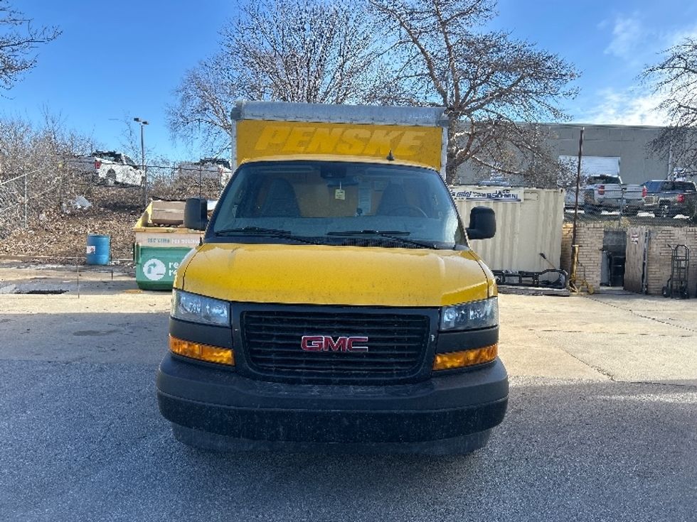 Light Duty Box Truck-Light and Medium Duty Trucks-GMC-2021-Savana G33503-Kansas City-MO-122,352\n\t\tmiles-$ 24,250 - Image 2