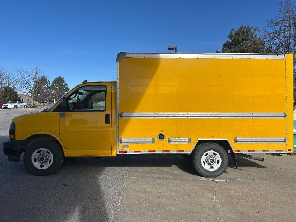 Light Duty Box Truck-Light and Medium Duty Trucks-GMC-2021-Savana G33503-Kansas City-MO-122,352\n\t\tmiles-$ 24,250 - Image 4