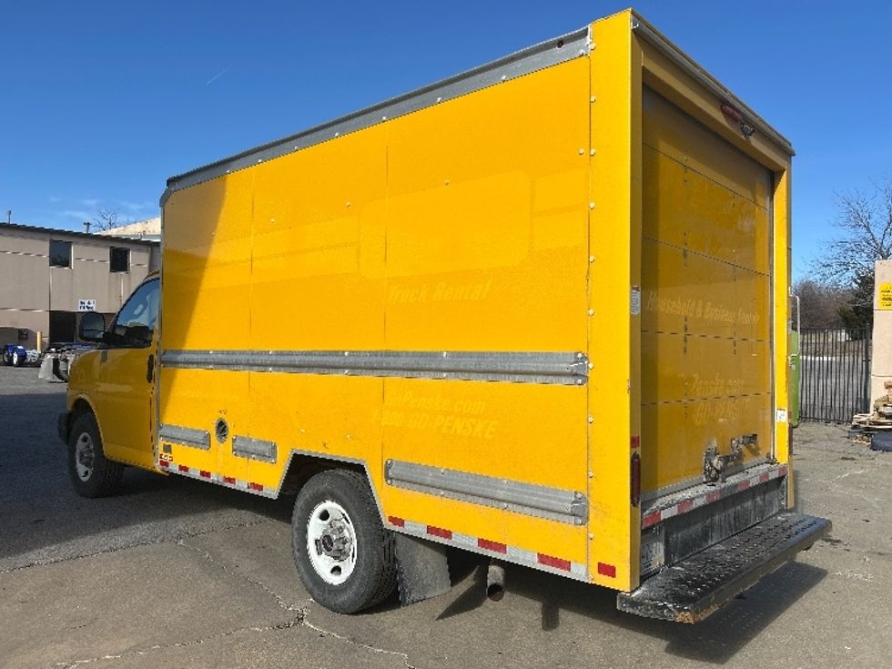 Light Duty Box Truck-Light and Medium Duty Trucks-GMC-2021-Savana G33503-Kansas City-MO-122,352\n\t\tmiles-$ 24,250 - Image 6