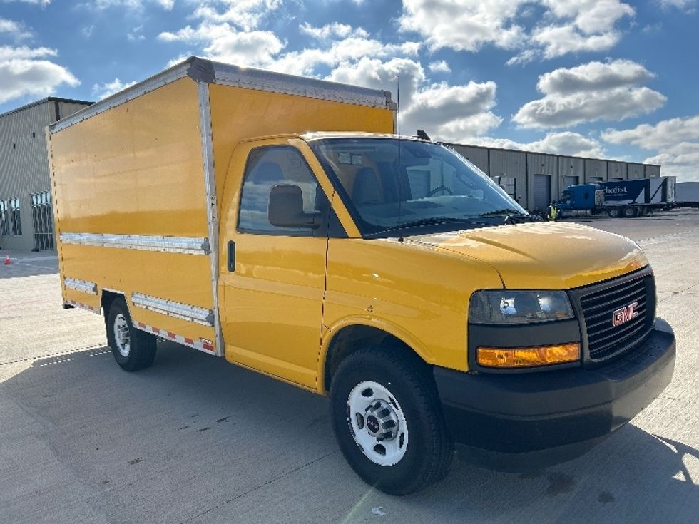 Light Duty Box Truck-Light and Medium Duty Trucks-GMC-2021-Savana G33503-Katy-TX-105,485\n\t\tmiles-$ 25,750 - Image 1