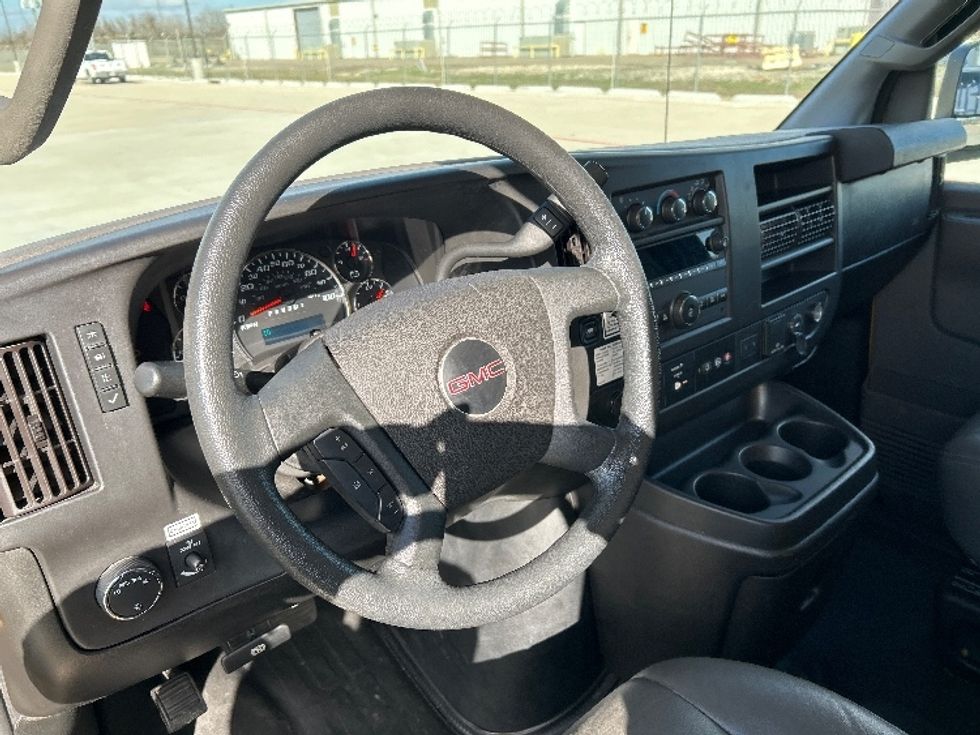 Light Duty Box Truck-Light and Medium Duty Trucks-GMC-2021-Savana G33503-Katy-TX-105,485\n\t\tmiles-$ 25,750 - Image 16