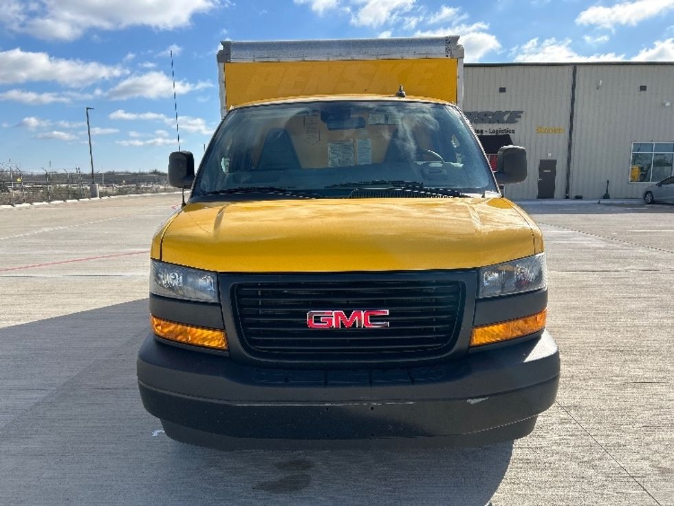 Light Duty Box Truck-Light and Medium Duty Trucks-GMC-2021-Savana G33503-Katy-TX-105,485\n\t\tmiles-$ 25,750 - Image 2